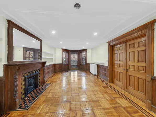 39 8th Avenue image 1 of 8