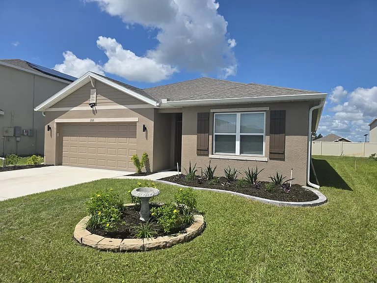 1206 Valley View Ave — Photo 2