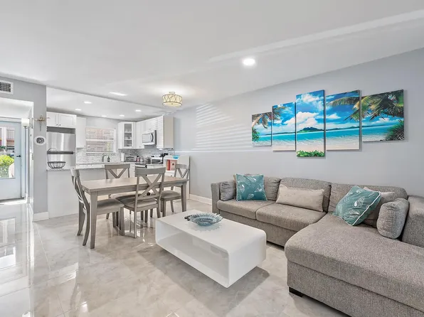 725 Lori Drive #111, Palm Springs, FL 33461