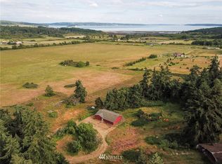 221 Case Rd, Oak Harbor, WA 98277