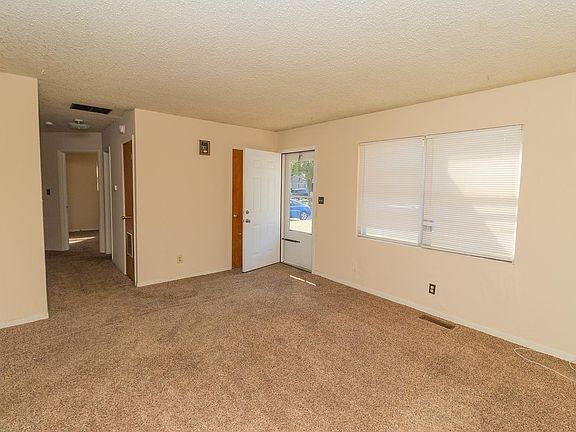 4th image of 3104 S Richmond Ave