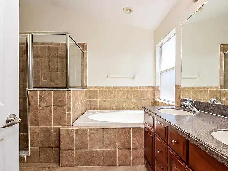 209 Fern Gulley Dr — Photo 8