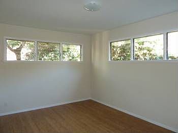 4th image of 1461 Yosemite Dr