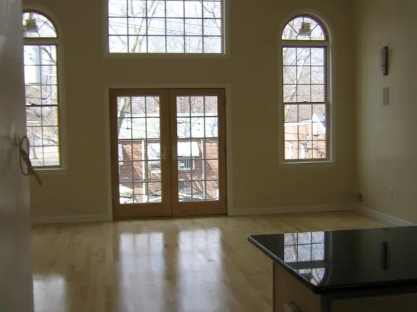 26 Nunda Ave, Jersey City, NJ 07304