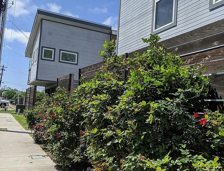 300 N Parker Ave #D — Photo 18