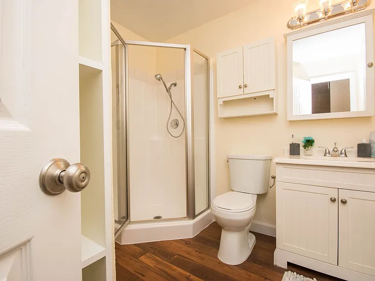 Breakwater Townhomes — Photo 20