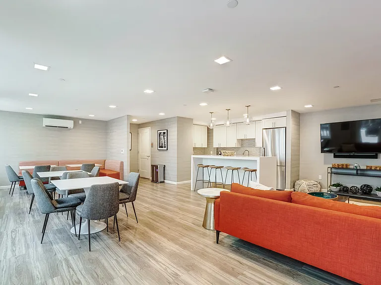 17802 Hillside Ave #309 — Photo 17