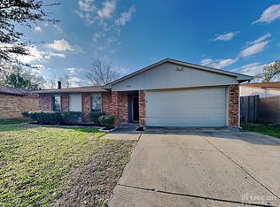 6828 Glendale Dr, North Richland Hills, TX 76182