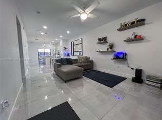 7825 NW 104th Ave APT 3, Doral, FL 33178