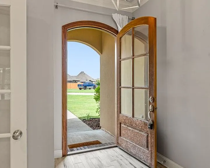 302 Oscar Cir — Photo 13