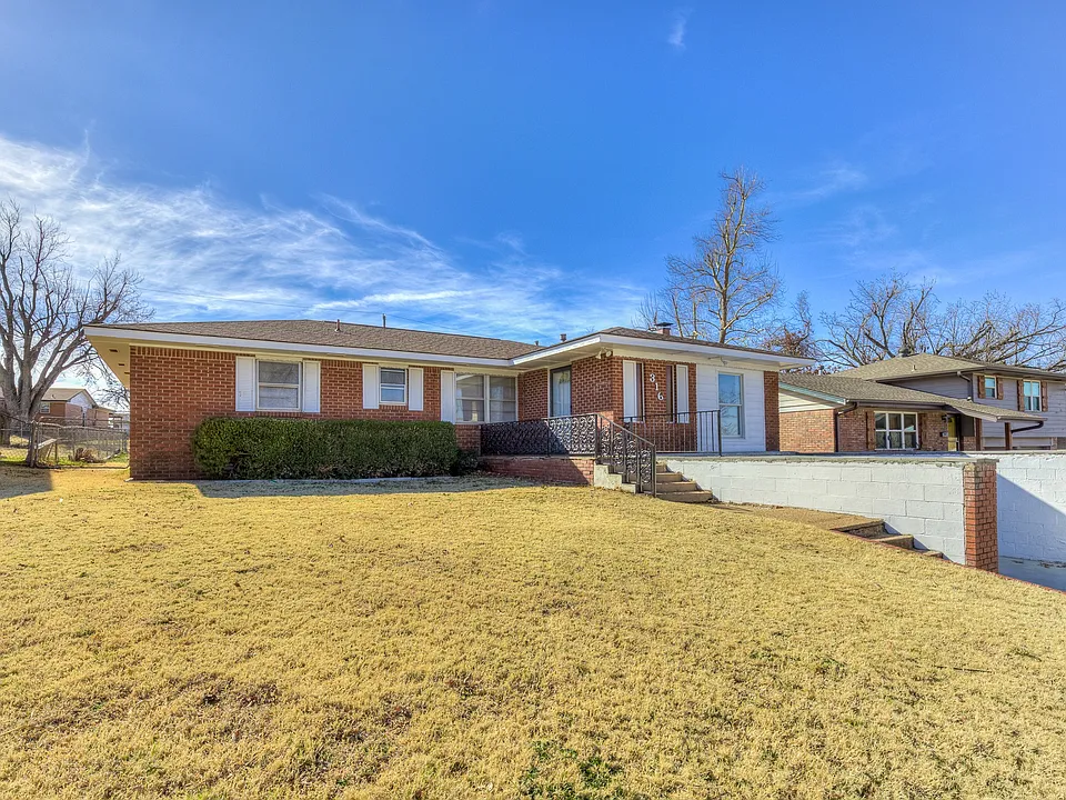 316 W Bass Ave