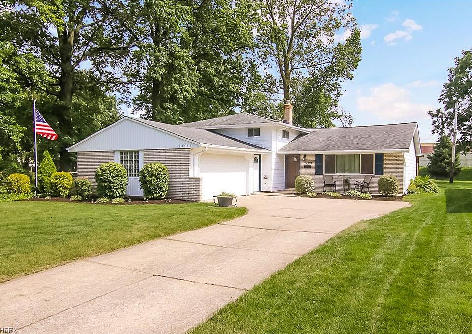 1st image of 24557 Mitchell Dr