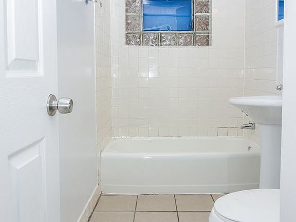 3rd image of 7900 S Paxton Avenue 7900-3h #6148918