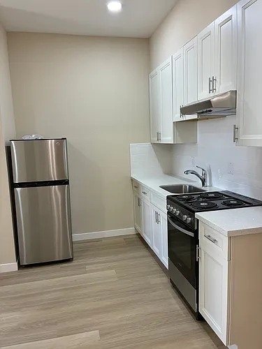 1012 Grant Ave #3B Photo 1