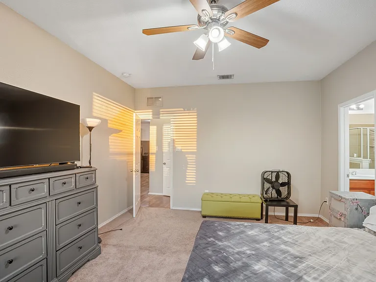 8101 Kurgan Trl — Photo 20
