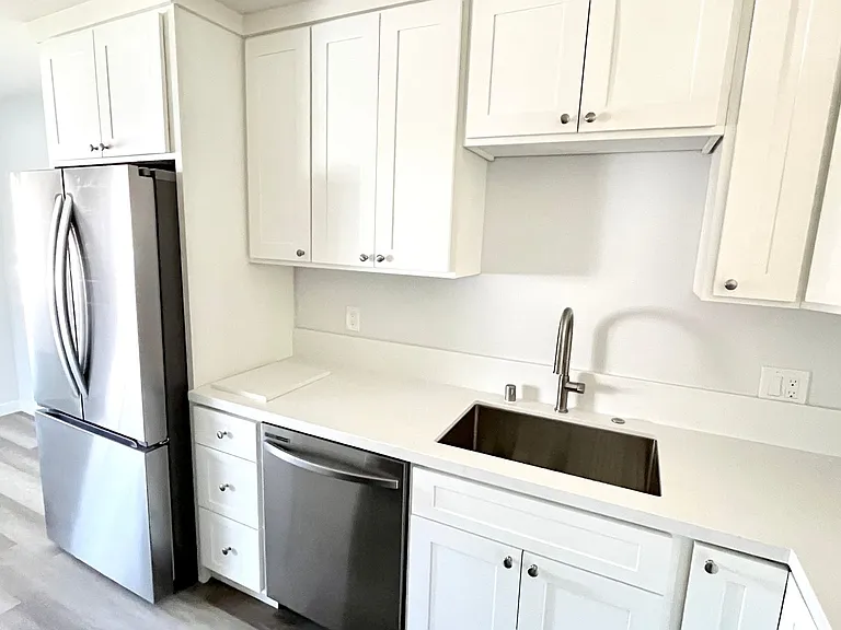 333 Lansing Circle — Photo 2