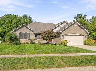 5484 Steven Dr, Greenwood, IN 46142