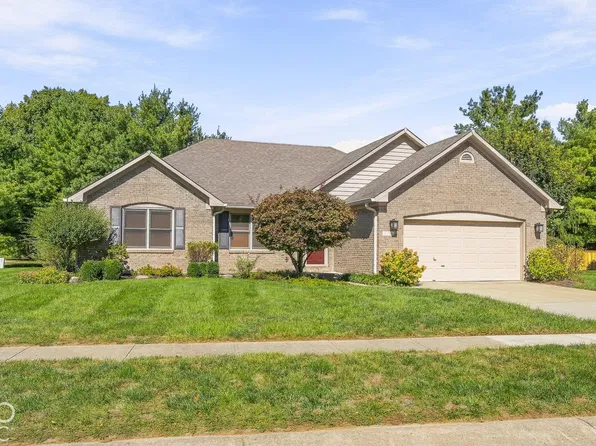 5484 Steven Dr, Greenwood, IN 46142