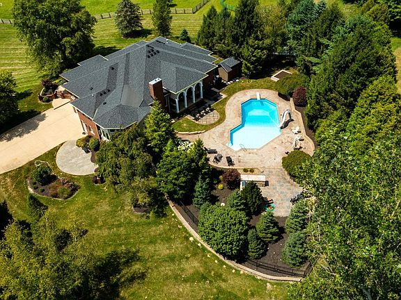 3rd image of 2205 Scheid Rd