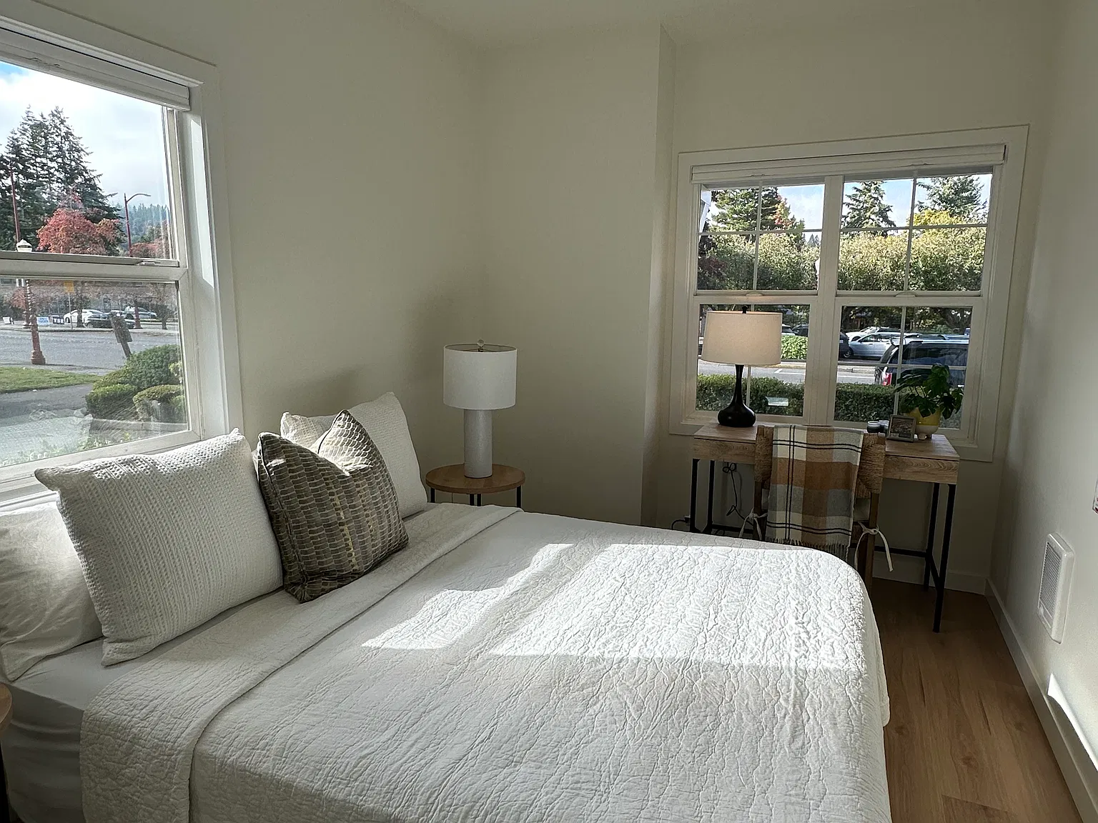 1 bed, 950 sqft, $3,295 — Photo 4