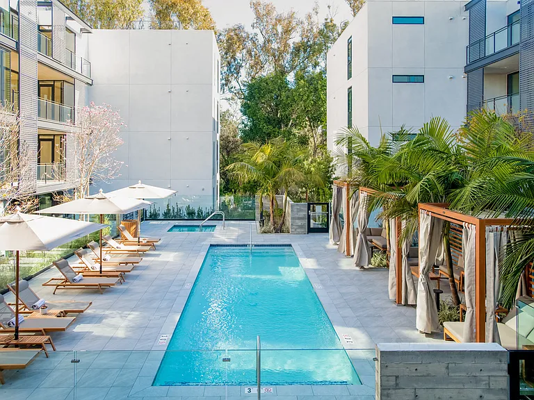 Respara Brentwood — Photo 11