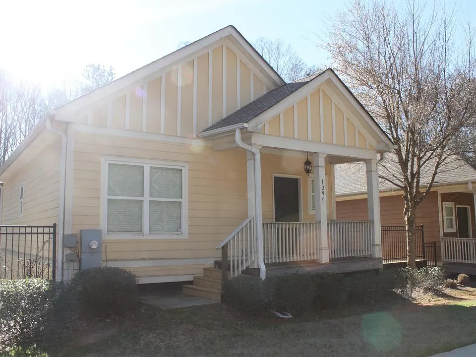 1290 Barnett Shoals Rd