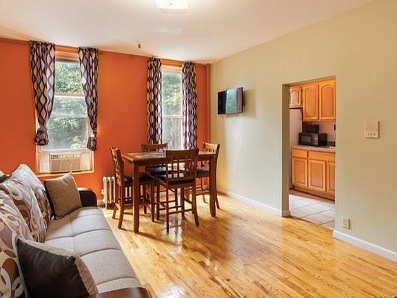 5th image of 472 Putnam Ave APT 1