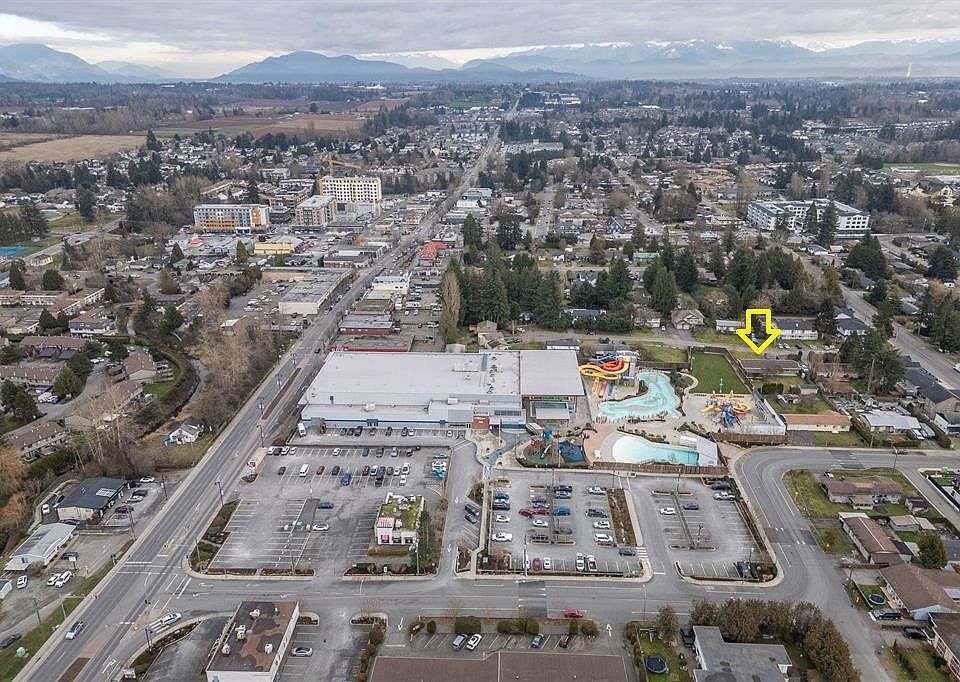 1st image of 2977 270b St