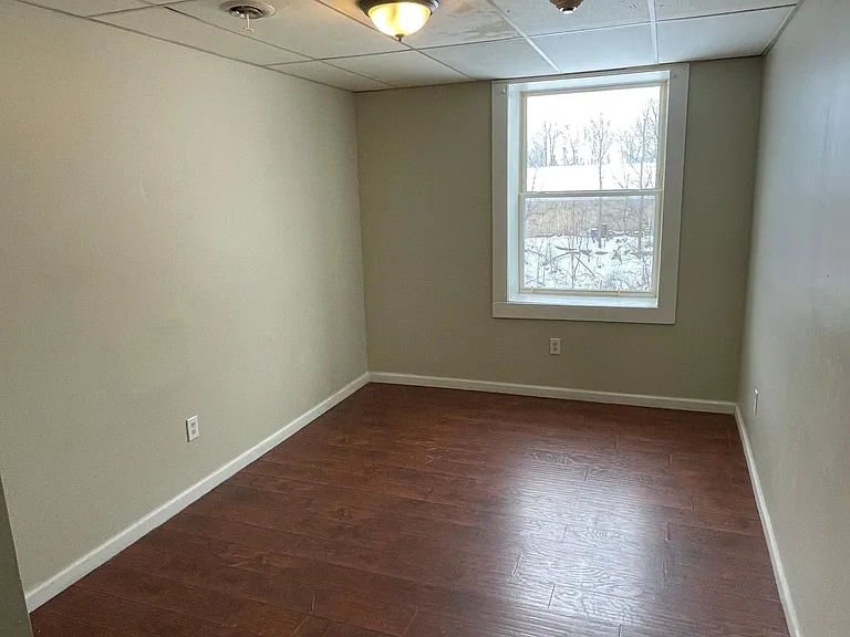 460 Broad St #203 — Photo 7
