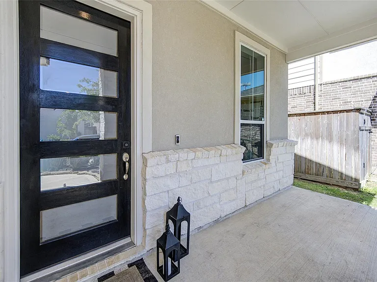 4110 Sherman Oak Ln — Photo 9
