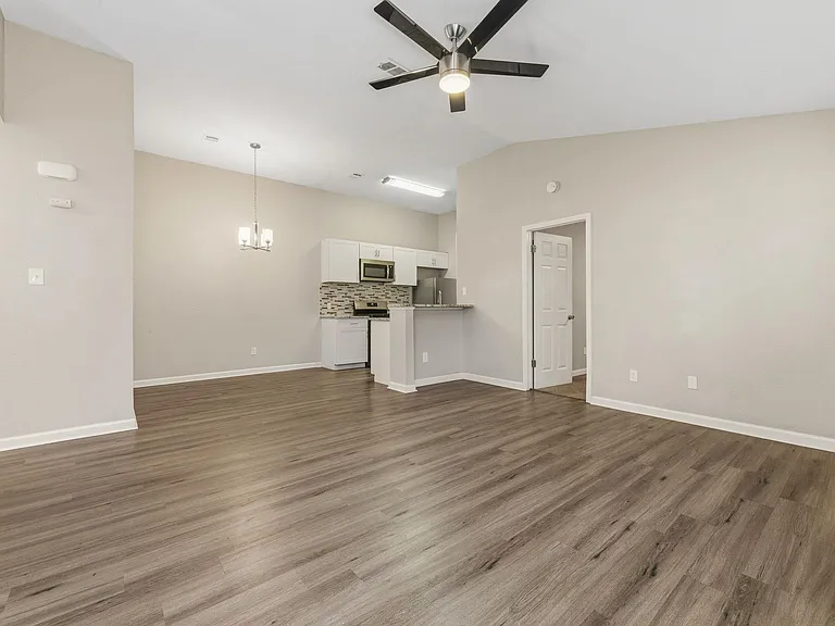 2302 Fuzz Fairway #B — Photo 1