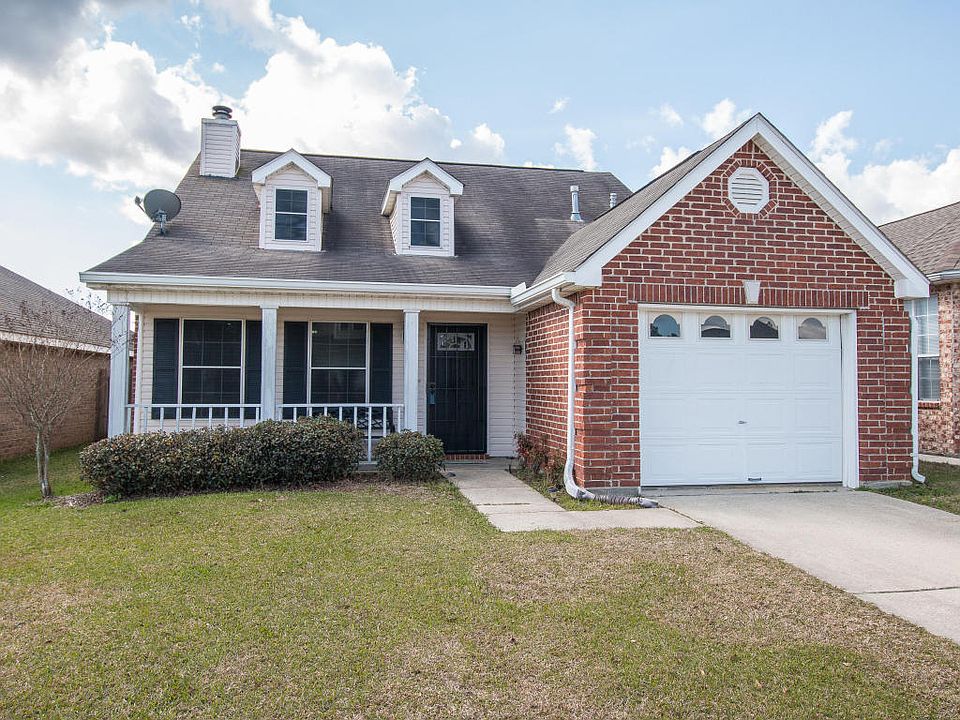 1st image of 19447 W Lake Village Dr