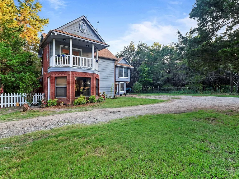5978 County Road 471 — Photo 1