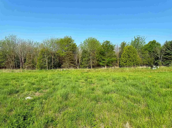 1269 Tivoli Cir, Oregon, WI 53575