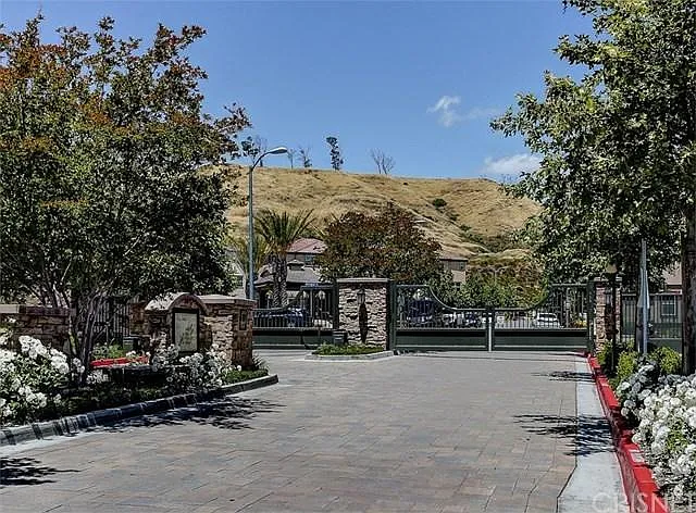 22120 Barrington Way #B — Photo 26