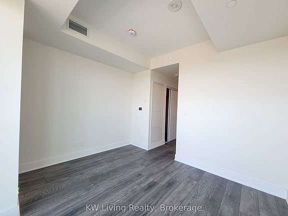 5th image of 188 Fairview Mall Dr #1105