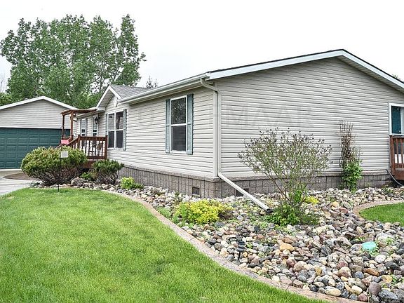 2nd image of 702 Riverwood Dr