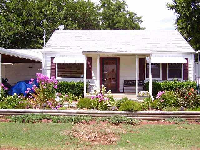 1st image of 4309 E Noble Dr