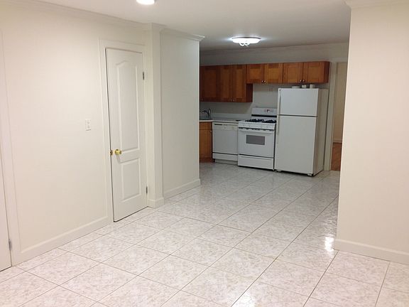 Apt 1