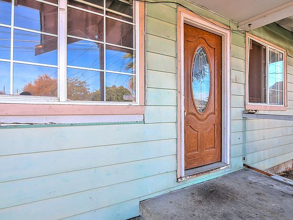5th image of 215 Parmer Ave