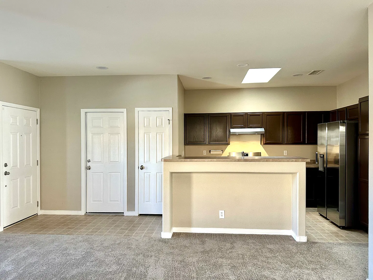 3 bed, 1202 sqft, $2,500 — Photo 3