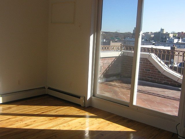 1st image of 2658 30th St