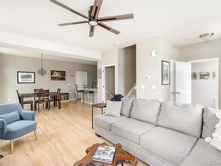370 Riverton Rd — Photo 4