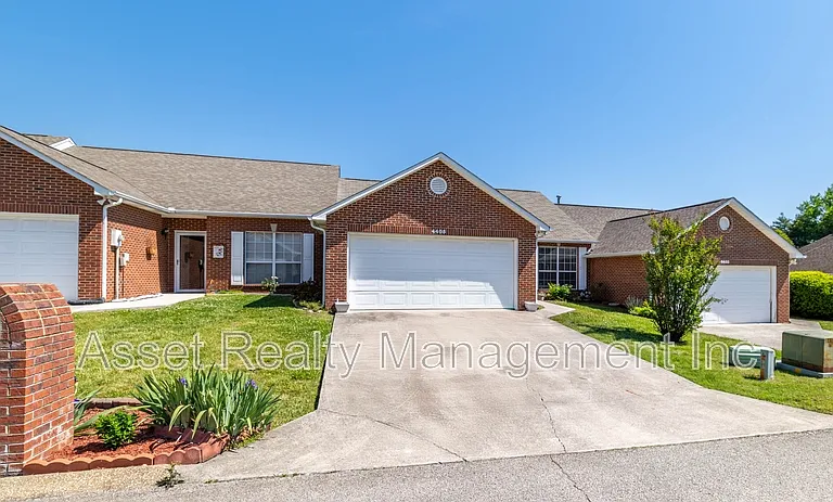 4405 Greenfern Way #1 — Photo 3