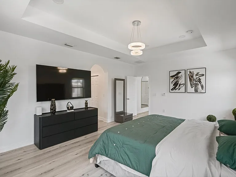 10016 NW 89th Ter — Photo 37