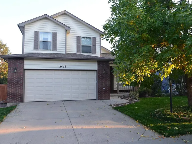 2456 Mary Beth Ct — Photo 2