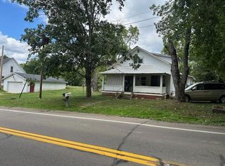 10437 State Route 93 N, New Straitsville, OH 43138