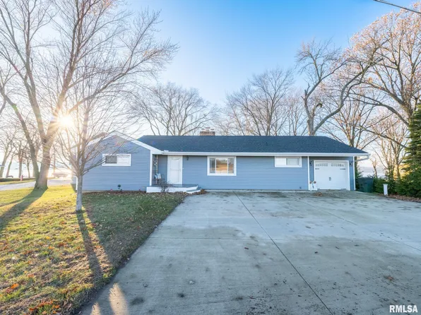 1257 Sunset Dr, East Peoria, IL 61611