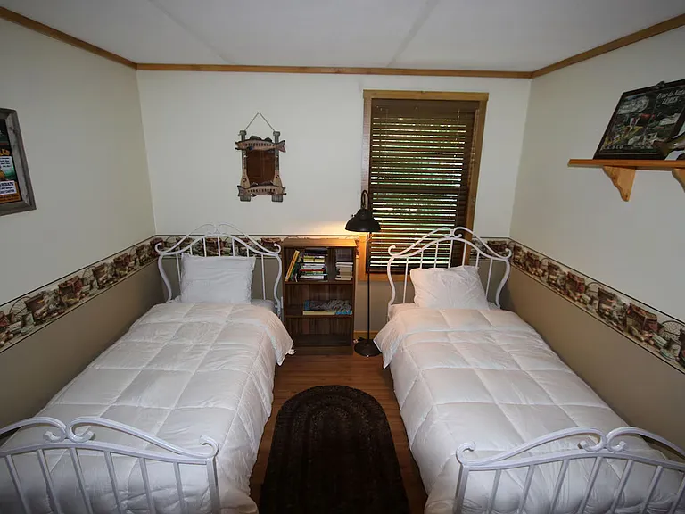Bedroom 3 ready for the kiddos or use as a personal office
