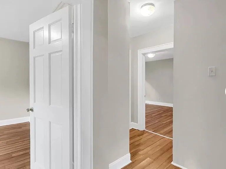 16 Oak Forest Dr — Photo 12